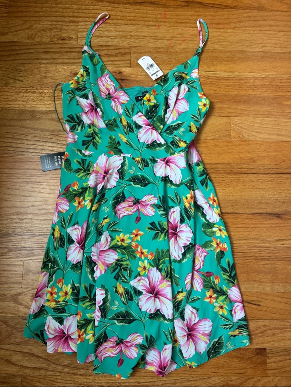 Floral Green Spaghetti-Strap Dress. By express. Size XS